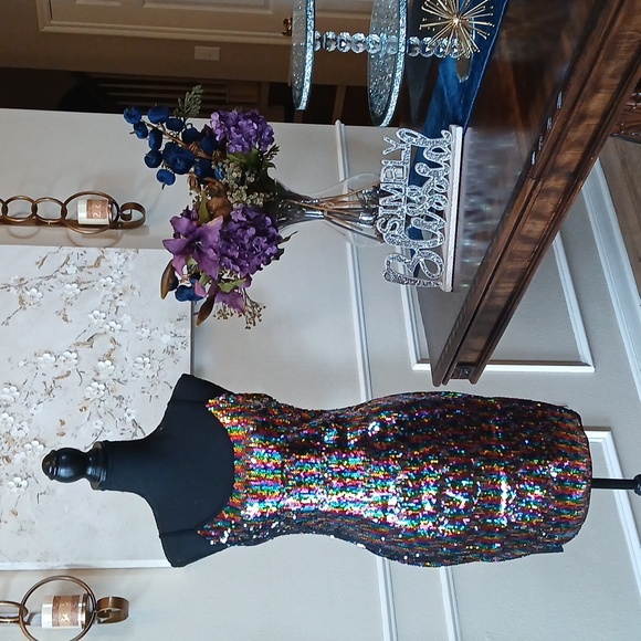 Super Sexy Multicolor Sequined Bodycon Mini Dress. Size L - Picture 4 of 17